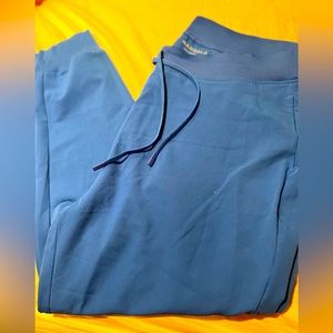 Ceil Blue scrubs 2x joggers mandala